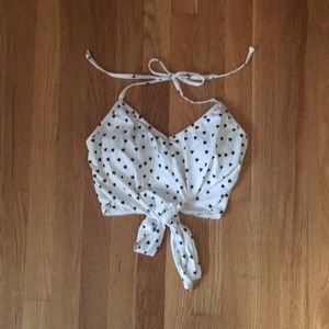 Kortni Jeane tied-up top in hearts print 💜